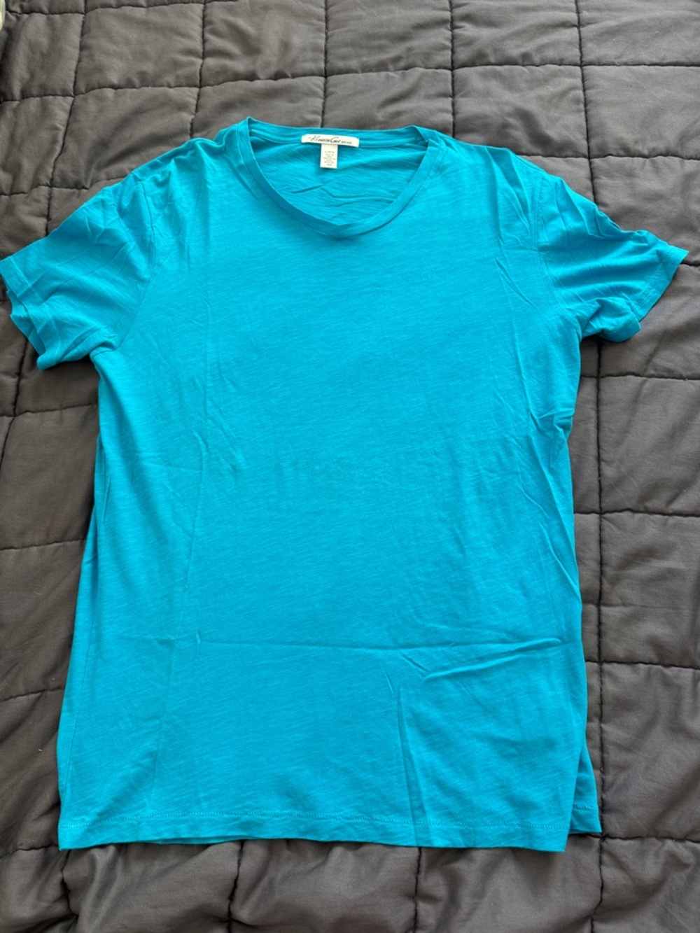 Large Kenneth Cole New York Men's Short Sleeve V-Neck T-Shirt